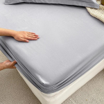 Kahekordse voodi linad paarile elastne voodilina mikrokiud &uuml;lipehme hotelli luksus madratsikate Queen &uuml;he king suurus Twin