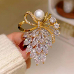 Mood Rhinestone Kristall Vibu P&auml;rl Prossid Naiste R&otilde;ivad Mantel Ehted Aksessuaarid Kingitused 1pc