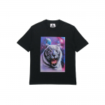Palace x AMG &uuml;hiselt kujundatud Valge Tiigri graafiline logo prindiga l&uuml;hikeste varrukatega T-s&auml;rk Unisex Topid Must P20AMGTS004 S