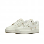 Nike Air Force 1 '07 LX Low Mini Swoosh Metallik Kuldne WMNS FV3654-111 EU 38.5 valge
