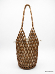 K&auml;sitsi kootud naiste &otilde;&otilde;nes puidust helmed &otilde;lakott 17cm x 17cm x 56cm brown