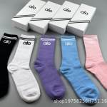 Alo Sokid Jooga Pilates Jooksmine Triibulised Spordisokid 5 Paari Pakk 5 pairs mixed color set 02 original box
