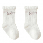 1 paar imikute sokke &uuml;lipehmed peen mustriga puuvillased beebiprintsessi sokid imikute mustriga pahkluu sokid majapidamiseks M valge