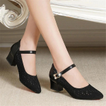 V&otilde;rgust rhinestone sandaalid Naiste &otilde;&otilde;nsad hingavad kingad suvised libisemiskindlad pehme p&otilde;hjaga naiste kingad 40 must