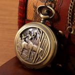Retro Mood Meeste Pronksist Taskukellad, Klassikalised Vintage S&uuml;gav Mets Hirve Kaelakee Ripats Kvartskell, Ideaalne Valik Kingitusteks Meestele ja Naistele
