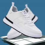 Kevadised Uued nahast spordijalatsid Paarikingad Paelad Noored &otilde;pilased jooksmas 40 valge