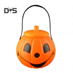 Halloweeni k&otilde;rvitsa &auml;mber maiuspala kommikarbi peorekvisiidid piduliku atmosf&auml;&auml;ri parandaja l&otilde;bus kodukontori kaunistus oranž