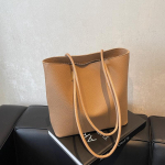 &Otilde;lakott, suure mahutavusega pendelr&auml;ndaja suurkott, naiste 2024. aasta uus tipptasemel &auml;mbrikott, kandekottide moesuund must