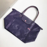 Uus disainkott nailonist naiste k&auml;ekotid logoga Dumpling Beach Bag Luksuslikud kaubam&auml;rgiga ostukotid nahast k&auml;epidemega kandekotid L 31cm lilla