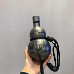 Wukongi teemaline k&otilde;rvitsa stiilis 500 ml veepudel Termoisolatsiooniga tass Must M&auml;nguhobi Cosplay Kaasaskantav rihm V&auml;litingimustes Poisi kingitus 500ml
