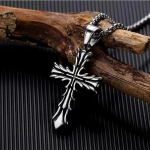 Retro Euro-Ameerika Unisex Ristiga Ripatsiga Kaelakee - K&otilde;rgekvaliteediline Hip-Hopi Stiilis Kampsunikett 60cm Titanium Steel Thorn Cross