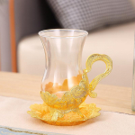 Luksuslik kuldne kohvitassi ja alustassi komplekt Royal Court Exclusive klaasn&otilde;ud L&auml;his-Ida araabia musta tee klaas ja; N&otilde;udekomplekt Kruusitaldriku komplekt Gold Coffee Cup Set 200ml
