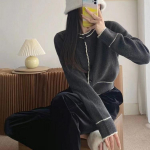 S&uuml;gis- ja talvine vintage avar sviiter, mis sobib v&auml;rvi kontrastsusega &uuml;mara kaelusega l&uuml;hikeste pikkade varrukatega kootud kardigan naiste mantel One Size beež