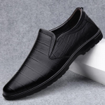 Meeste Spordijalatsid Meeste Libisemiskindlast Nahast Slip-On Mustad S&otilde;idukingad Tossud Meeste Kleit Kingad Kerged hingavad jalatsid Lamedad 37