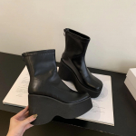 Must 10CM K&otilde;rge Kontsaga Mootorrattasaapad Naistele Platvorm Pehme Nahk Mugavad K&auml;imismatid Matsuke Tald Punk Kingad Pahkluusaapad 35 must