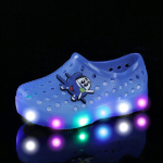 Uued Sussid Mood Helendavad T&uuml;drukute Kingad LED Tuled Armas Joonisfilm Laste Kingad Ranna Sandaalid Lihtsad Pehmed Sisetallad Hingavad Poiste Kingad 19insole12cm sinine