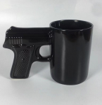 320 ml Creative Kruus Desert Eagle Cup k&auml;epidemega kohvikruus 3D &otilde;hukese kestaga reljeefse k&auml;epidemega p&uuml;stolikruusid kohvitassid Uudsed naljakad kingitused 320ML