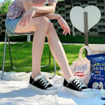 Suvised poolsussid Kahekordse kasutusega l&otilde;uendkingad Naiste armsad v&auml;ikesed valged lauajalatsid Paksu tallaga kook suur pea kingad moelauakingad 40 valge