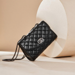 Nalandu kott-ketikott &Uuml;he &otilde;laga t&auml;iustatud mitmek&uuml;lgne Crossbody kott must