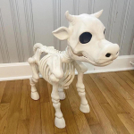 Lehma luukere Halloween 2023 Halloweeni skeleti kaunistused Realistlik skelett Lehma kuju Surnuaia rekvisiit kummitusliku maja jaoks valge