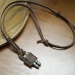 Vintage loomanahast kaelakee ehted meeste kaelakee pikk kuulikujulise loomanahast kaelakee