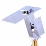 LED Segisti LED Vannitoa Valamu Segisti Messing Kroomitud Viimistlusega LED Kose Segistid Veej&otilde;ul t&ouml;&ouml;tav Valamu LED Segisti Mikser Torneira LT-5656