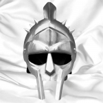 Rooma gladiaatori kiiver k&auml;sitsi sepistatud spartalase soomus naelutatud harjaga LARP SCA kiiver