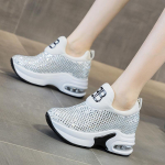 Naiste &uuml;ksikud kingad uued naiste kingad mood strass sisemine k&otilde;rguse suurendus paksu tallaga &otilde;hkpadjaga vabaajajalatsid naistele 33 must