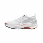 Nike React Pegasus Trail 5 Gore Tex Puhta plaatina v&auml;rvi Jalgpallihalli ja roosa vahu v&auml;rvi Valged naiste tossud FQ0912-007 36.5