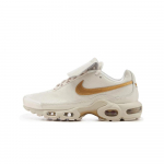 Nike Air Max Plus Tiempo Metallik Kuld EU 40 beež
