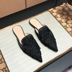 Elegantne Tikitud Sametist Tuhvel Naistele Lilleline Terava Otsaga Mulje Lame Konts Pantuflas Femme Mugavad Kodused Slaidid Daamide Veluurjalatsid 33EU/CN34 must