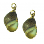 Naturaalse pinnakattega k&otilde;rvar&otilde;ngaripatsid 2 tk/pakend Water Drop Conch mitmev&auml;rviline