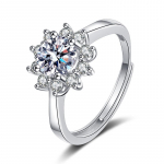 Bague Ringen S925 h&otilde;bedane komplekt 1-katuse Mossani teemant-p&auml;evalille-teemalise naistes&otilde;rmusega Goods + certificate h&otilde;bedane valge v&auml;rv