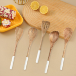 5-osaline puitriistade komplekt k&ouml;&ouml;giriistad, veekindlad piludega Turneri k&ouml;&ouml;gin&otilde;ud, korter