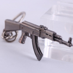 6 cm v&otilde;tmepandlaga Mini M4A1 AK47 ripatsiga metallist v&otilde;tmehoidja v&otilde;tmehoidja ripatsiga kingitus h&otilde;be