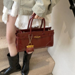 Niche Mood &Otilde;livaha Nahast Kaasaskantav Portfell Retro Vabaaja &Otilde;lakott K&otilde;rge Kvaliteediga T&otilde;mblukuga Kotid Naiste Kott No small bag punane