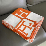 Kahev&auml;rviline paks kootud flanellist diivanitekk konditsioneeri jaoks 130x170 cm