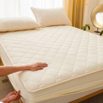 Paks voodikate Voodikatted Voodimadratsi kate Libisemiskindel voodikaitse kate k&otilde;ikeh&otilde;lmava elastse voodilinaga, paigaldatud lina ilma padjap&uuml;&uuml;rita 90x200cm Only A Sheet