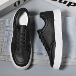 Meeste kingad kevad- ja suvised l&otilde;uendist hingavad vabaaja lauajalatsid Meeste uus moesuund Madalad valged kingad tossud 39