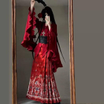 Naiste gooti Mingi d&uuml;nastia Hanfu komplekt, moderniseeritud must-punane Ma Mian seelikuga komplekt L must
