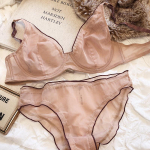 French Ultra Thin Bralette naiste aluspesu Top Sexy Deep V Push Up rinnahoidja komplekt Suvine mugavus hingav pesu ja alusp&uuml;ksid L