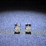 P&auml;ris moissanite teemantk&otilde;rvar&otilde;ngad 925 sterling h&otilde;be 18K kullatud 4 haruga k&otilde;rvar&otilde;ngad peened pulmaehted naistele 0.5ct 5.0mm 1 Pair