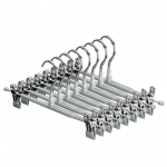 8 tk p&uuml;ksiriided reguleeritavad libisemiskindlad ruumis&auml;&auml;stlikud kummikattega tugevad kroomitud riidepuud