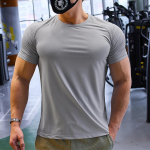 Meeste l&uuml;hikeste varrukatega T-s&auml;rk Kergej&otilde;ustik Jooksutopp Quick Dry Dry Spordisaal R&otilde;ivad T-s&auml;rgid Meeste parim treening- ja treenings&auml;rk S must