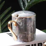 Lihtne mood kivimustriline kohvitass, kullaga maalitud keraamiline tass veetass p&auml;rastl&otilde;unatee piimatass