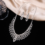 Luksuslik s&auml;dele t&auml;is teemant kaelakee k&otilde;rvar&otilde;ngad kaheosaline komplekt, luksuslik kaelakee k&otilde;rvar&otilde;ngad pruudi ehted