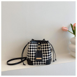 Naiste kott &Auml;mbrikott Ni&scaron;&scaron; V&auml;lismaine stiil &Otilde;lakott Villane Ruuduline &Auml;mbrikott Moodne Mitmek&uuml;lgne S&otilde;numikott must