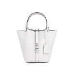 Ehtsast nahast naiste k&auml;ekottide disainiga v&auml;ike logota kandekott Esimene kiht veisenahast &otilde;lakott h&otilde;bedase tabalukuga S 22x17x22cm valge