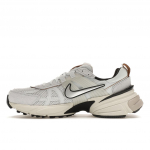 Nike V2K Run Pure Platinum Chrome Naiste Tossud FN6703-002 EU 35.5 plaatina