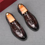 Moodne Mood Uued Meeste Slip-On Mokassiinid Terava Otsaga Alligaatorimustriga Nahast Kingad Meeste Disaineri Homecoming Pulmajalatsid 38 pruun